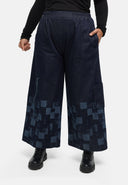 Nílá Hose – Denim Dorcha, Cruth Balún